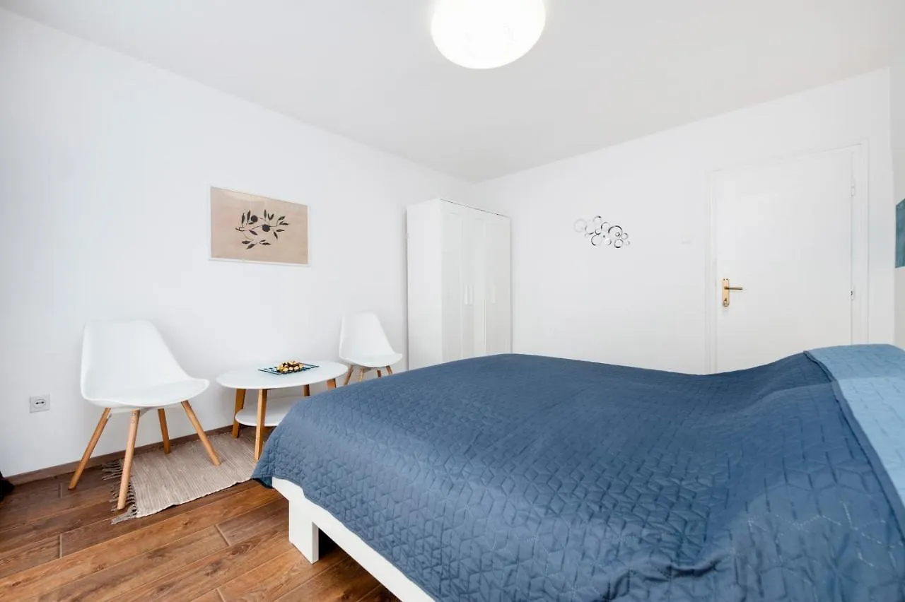 Apartment Sissy Rovinj 0*,  Croatia